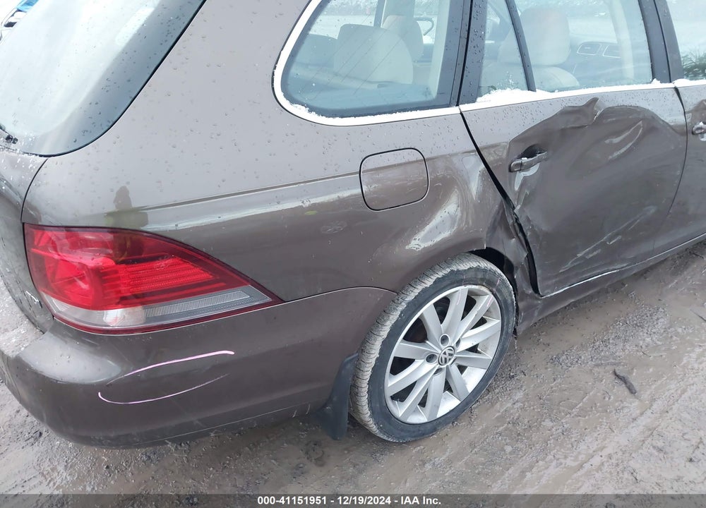 2014 VOLKSWAGEN JETTA SPORTWAGEN 2.0L TDI VIN: 3VWML7AJ7EM608916