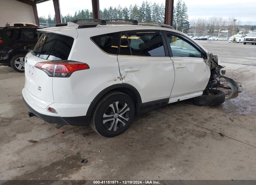2017 TOYOTA RAV4 LE VIN: 2T3BFREV5HW621712