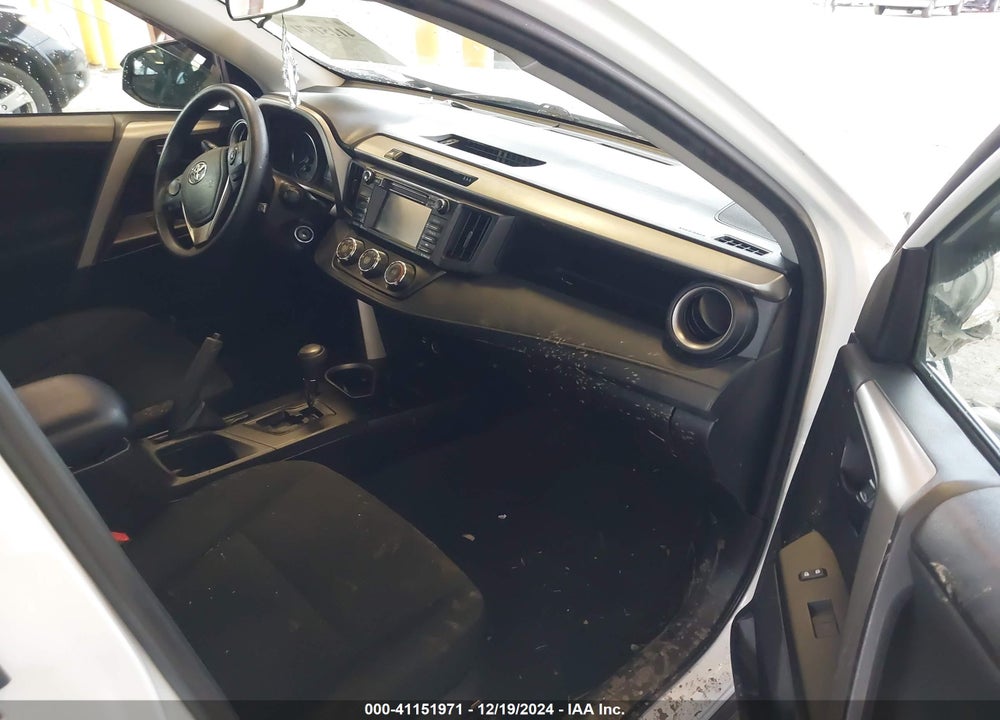 2017 TOYOTA RAV4 LE VIN: 2T3BFREV5HW621712