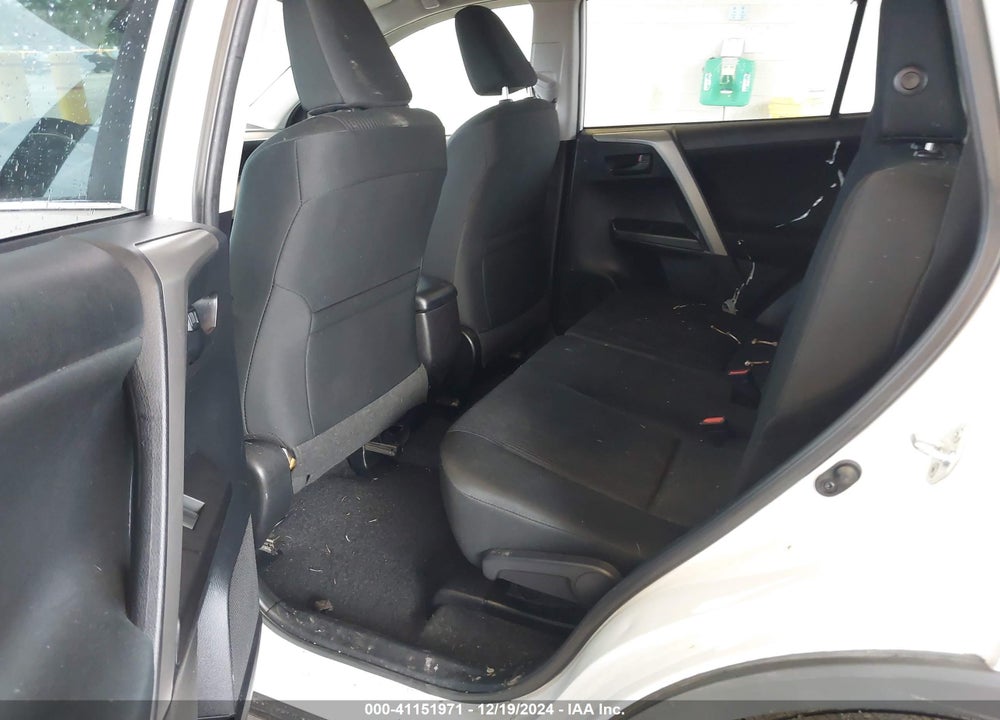 2017 TOYOTA RAV4 LE VIN: 2T3BFREV5HW621712