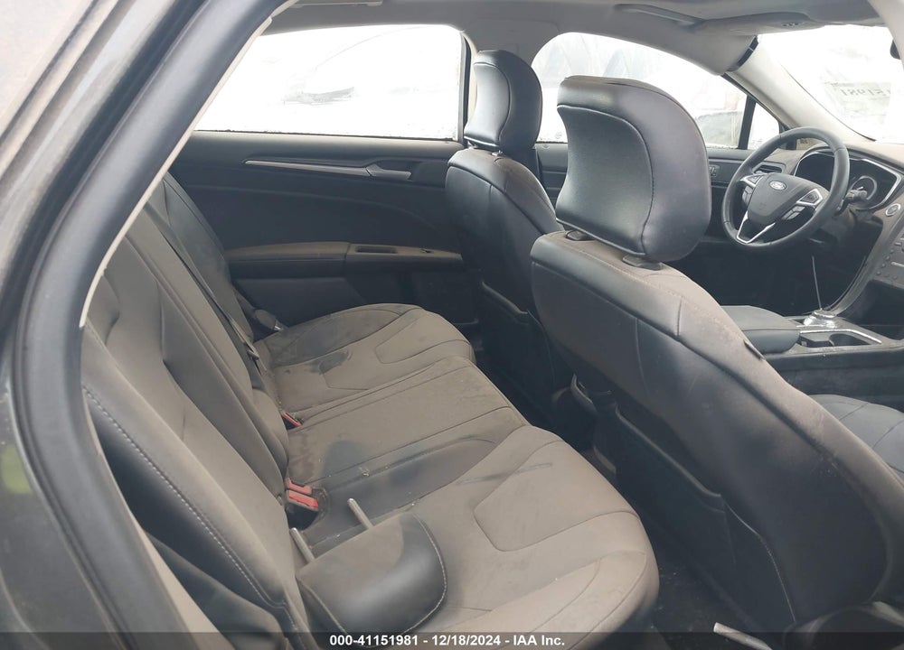 2019 FORD FUSION TITANIUM VIN: 3FA6P0D92KR207688