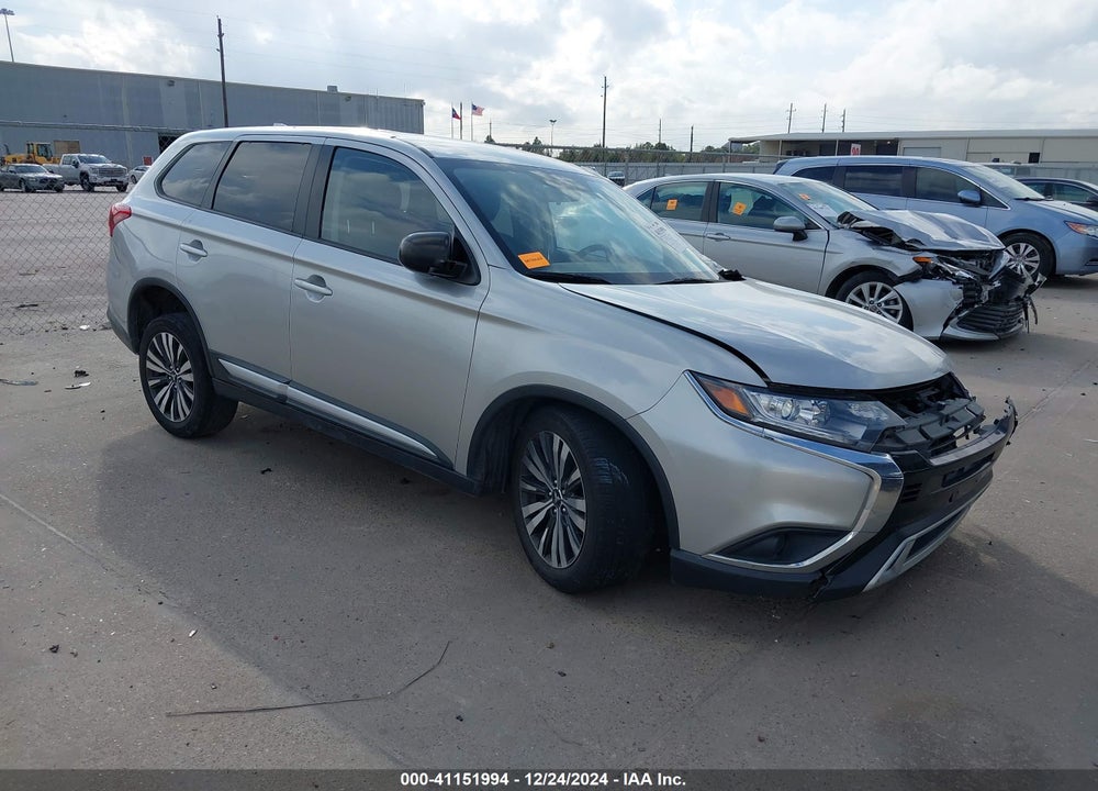 2019 MITSUBISHI OUTLANDER ES VIN: JA4AD2A35KZ032013