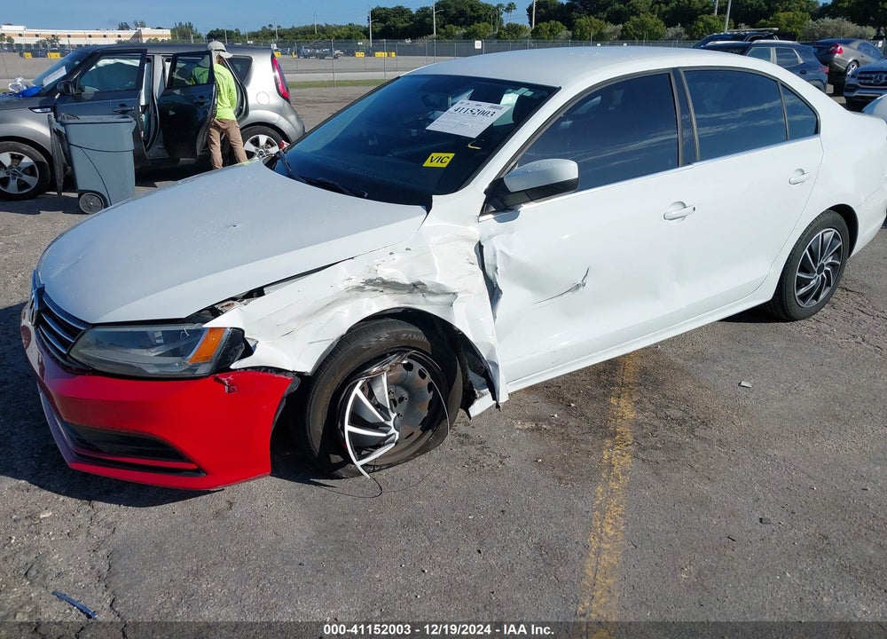 2017 VOLKSWAGEN JETTA 1.4T S VIN: 3VW2B7AJ4HM315425
