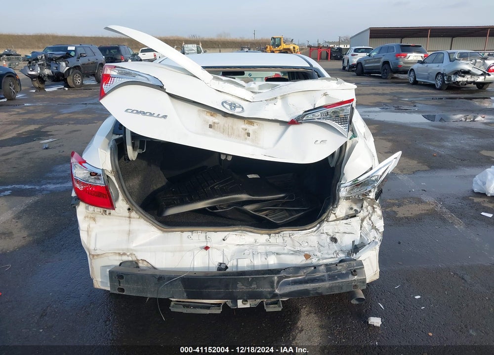 2018 TOYOTA COROLLA VIN: 5YFBURHE1JP752735