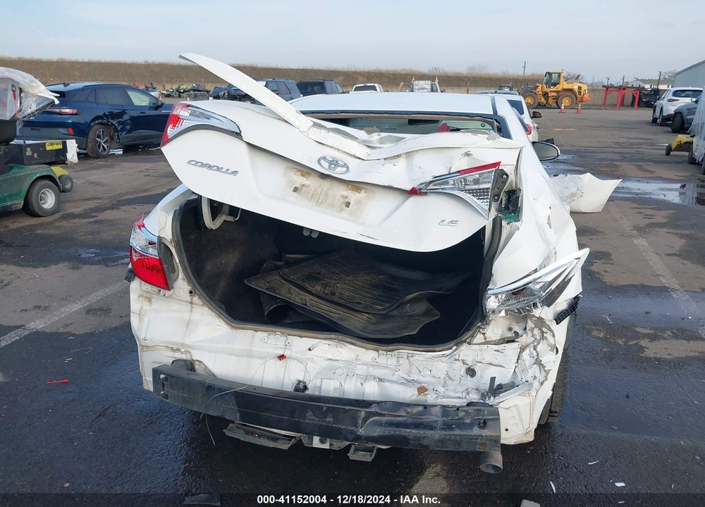 2018 TOYOTA COROLLA VIN: 5YFBURHE1JP752735