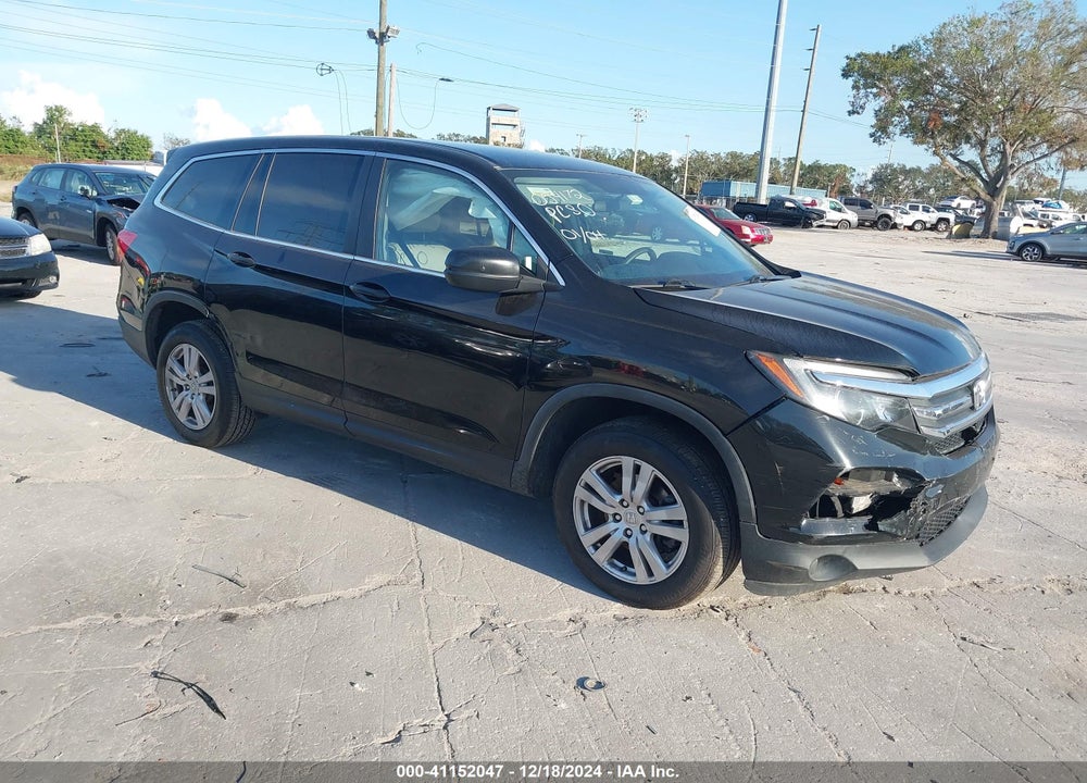 2018 HONDA PILOT LX VIN: 5FNYF6H15JB054172