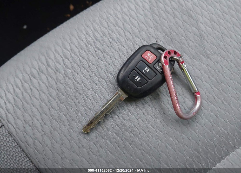 2016 TOYOTA COROLLA LE VIN: 5YFBURHE8GP478636