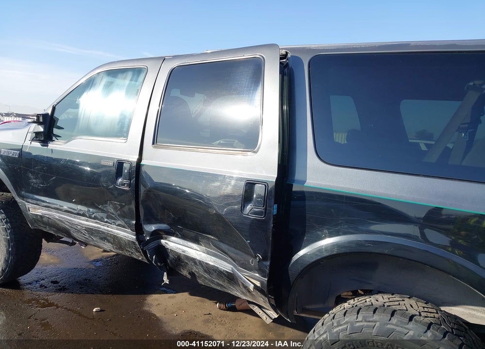 2005 FORD EXCURSION LIMITED VIN: 1FMNU43S65ED43562