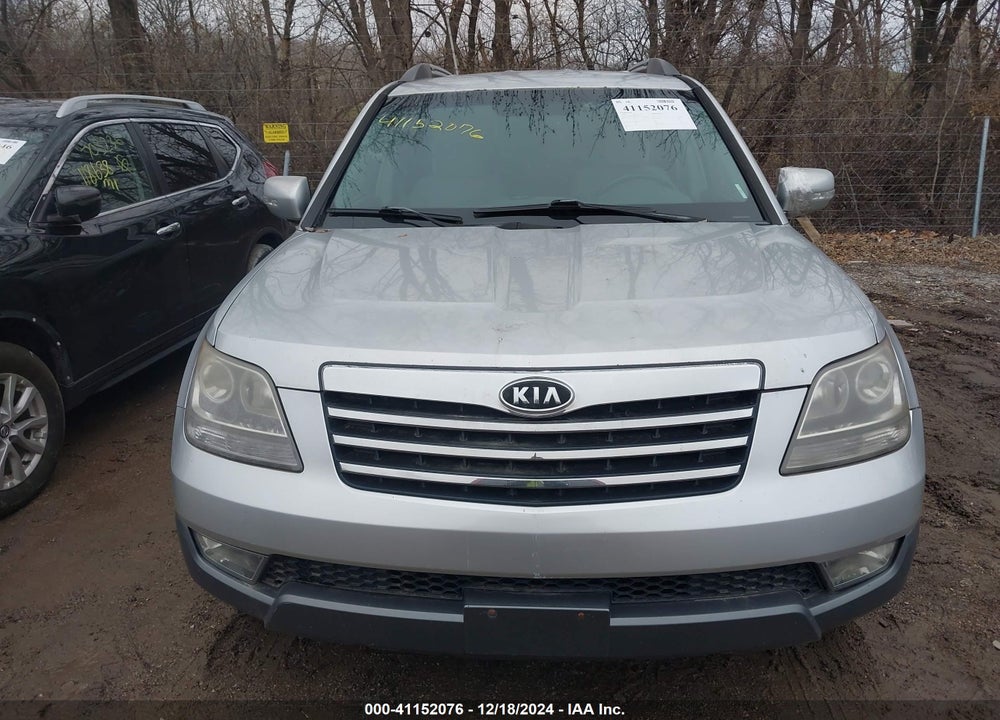 2009 KIA BORREGO EX V6 VIN: KNDJH741695013330
