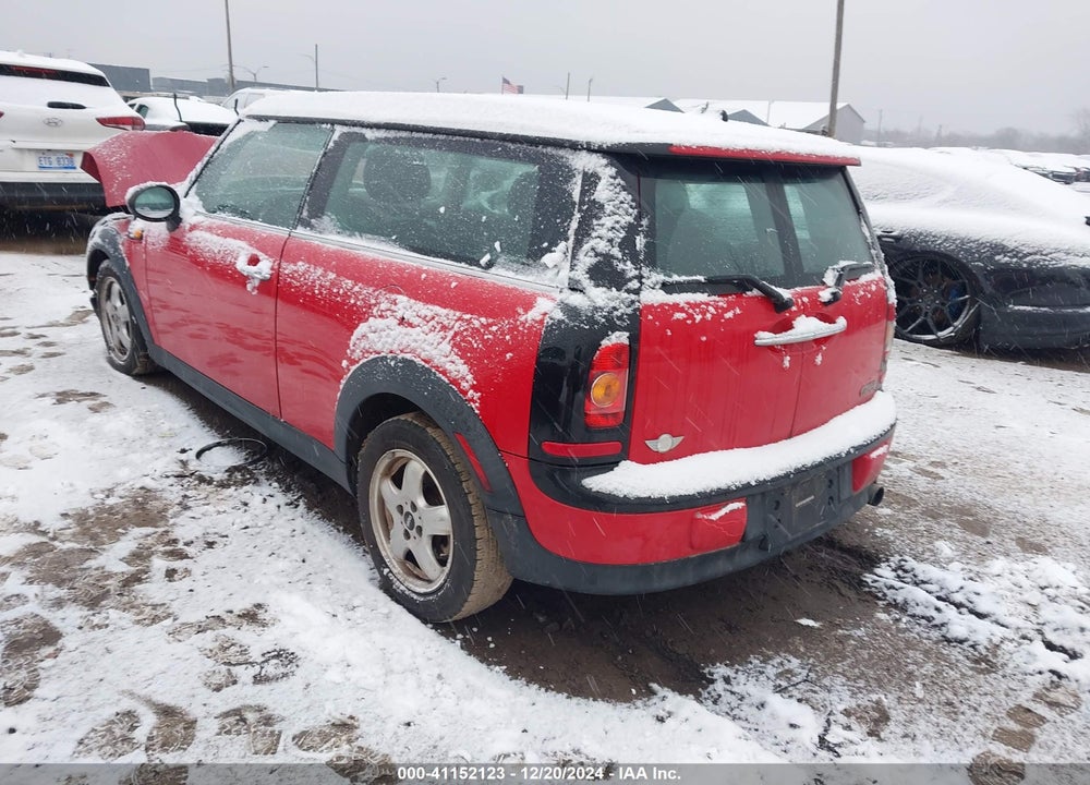2009 MINI COOPER CLUBMAN VIN: WMWML335X9TN68606
