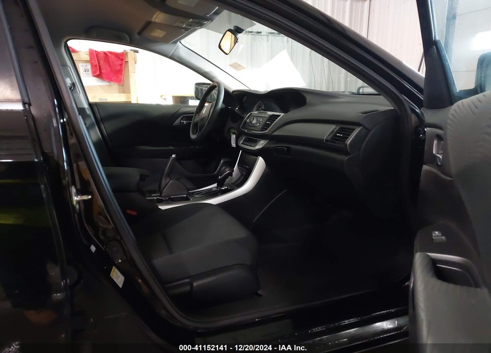 2015 HONDA ACCORD LX VIN: 1HGCR2F36FA228072