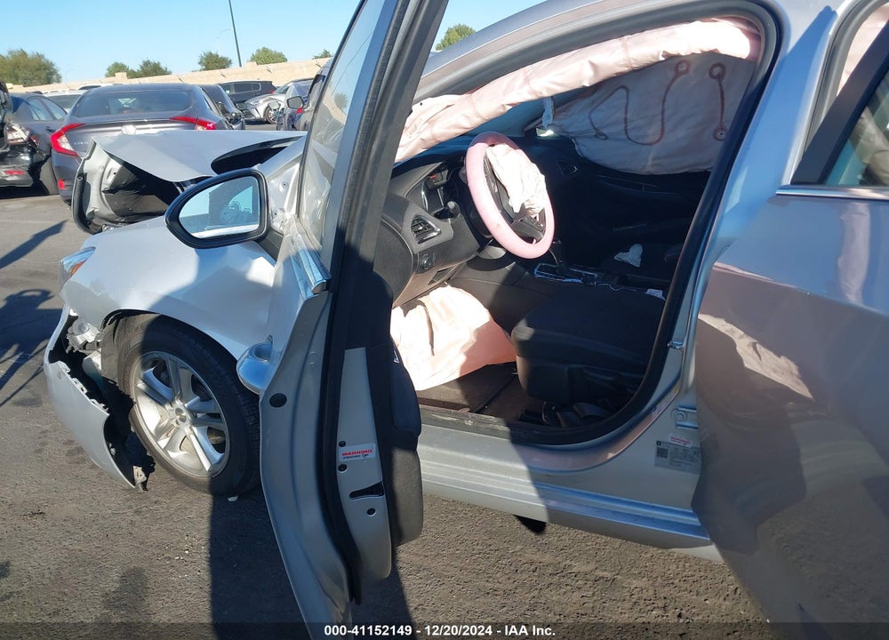 2018 CHEVROLET CRUZE VIN: 3G1BE6SM4JS652071