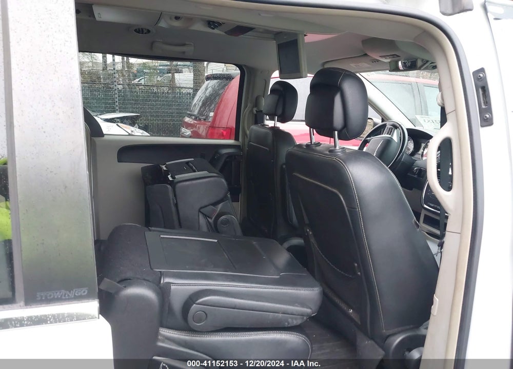 2014 CHRYSLER TOWN & COUNTRY TOURING VIN: 2C4RC1BG8ER124092