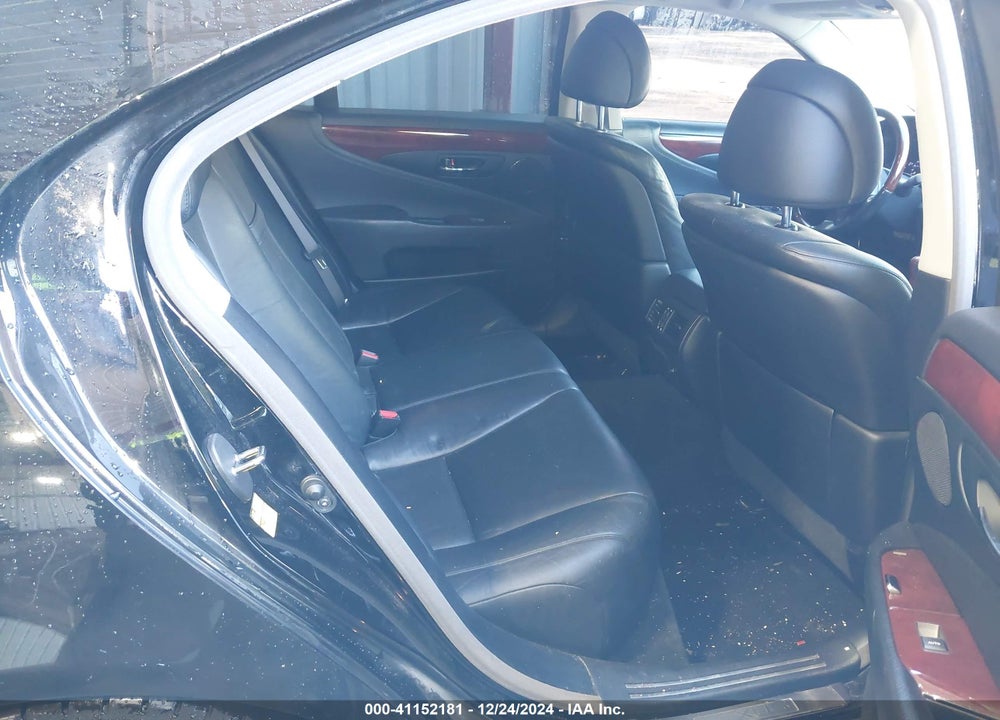 2009 LEXUS LS 460 VIN: JTHCL46FX95002747