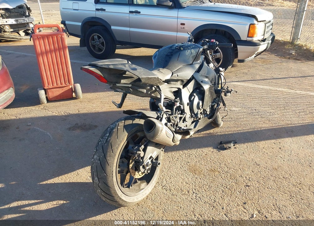 2021 YAMAHA YZFR1 VIN: JYARN66E7MA001382