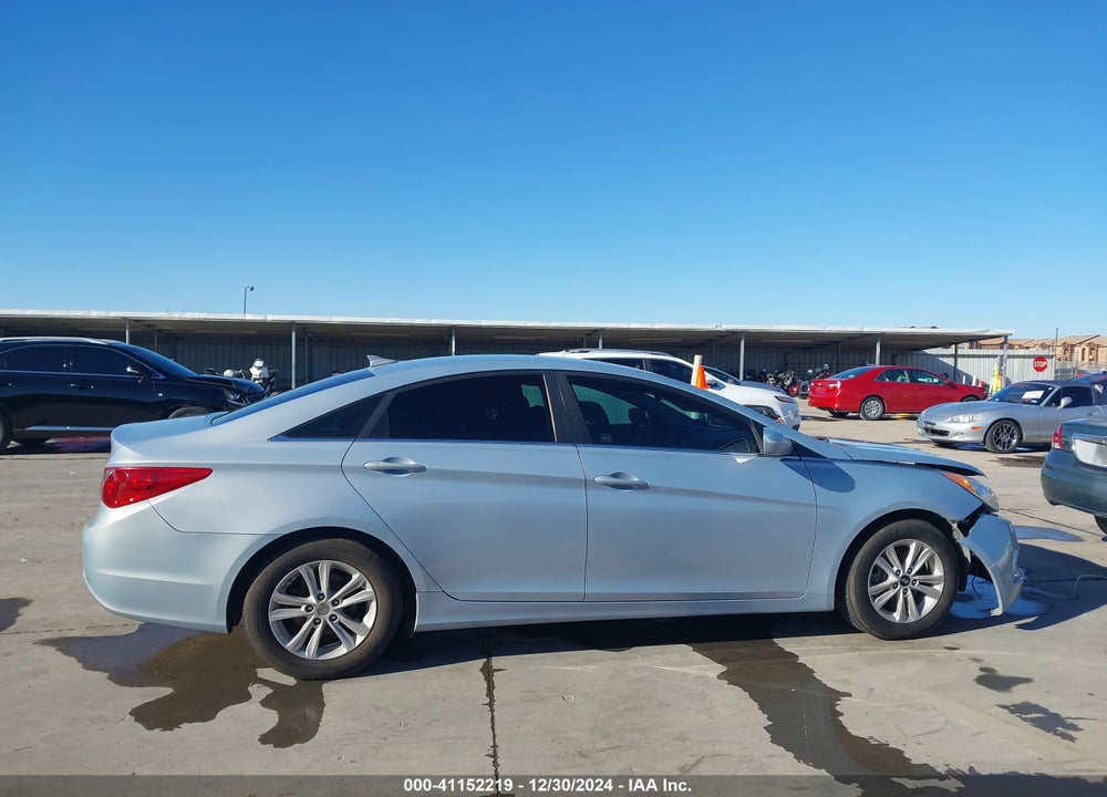 2013 HYUNDAI SONATA VIN: 5NPEB4AC4DH605731