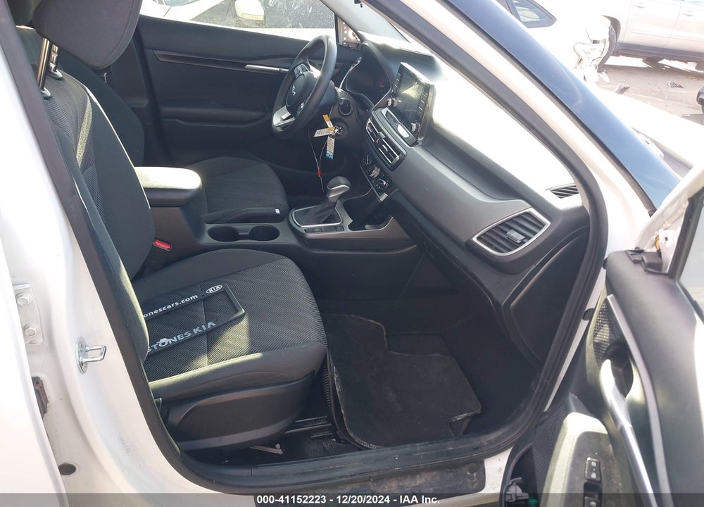 2022 KIA SELTOS LX VIN: KNDEPCAA1N7332618