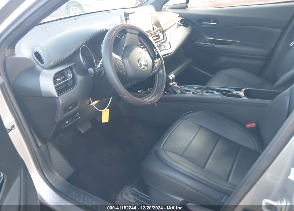 2019 TOYOTA C-HR XLE VIN: JTNKHMBX4K1059323