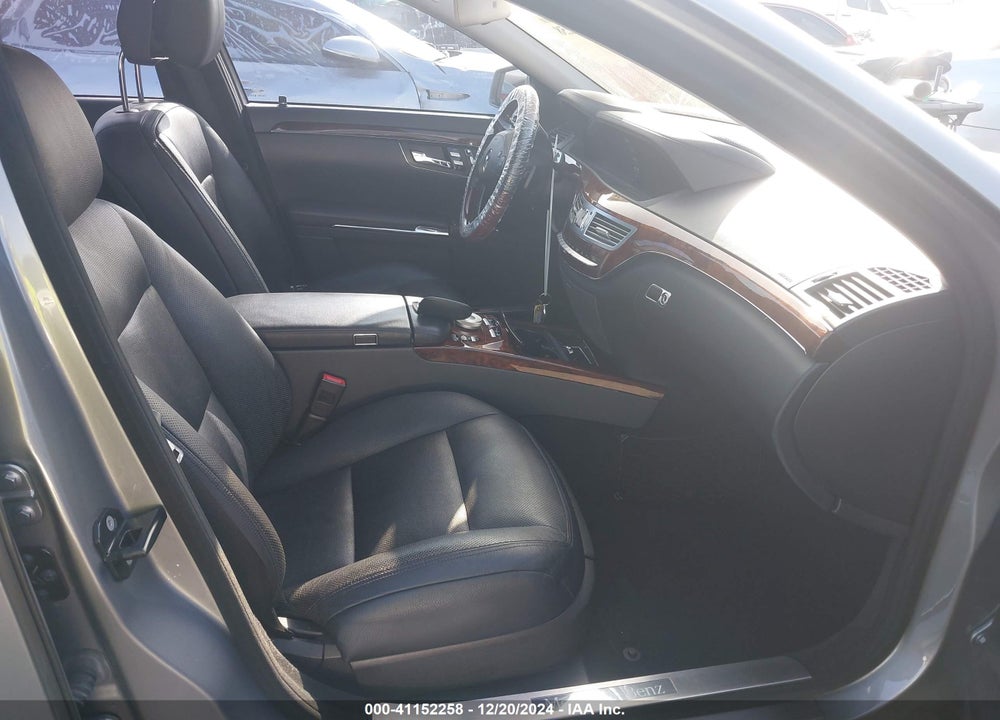 2012 MERCEDES-BENZ S 550 VIN: WDDNG7DB1CA432283
