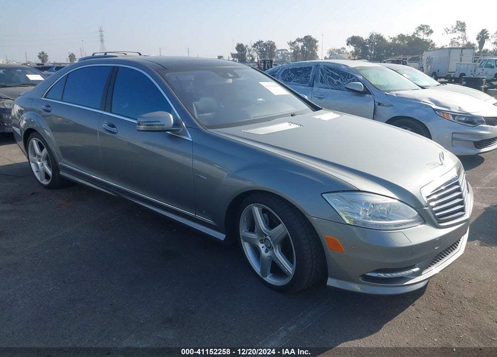 2012 MERCEDES-BENZ S 550 VIN: WDDNG7DB1CA432283
