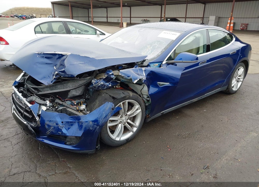 2015 TESLA MODEL S VIN: 5YJSA1S22FF086626