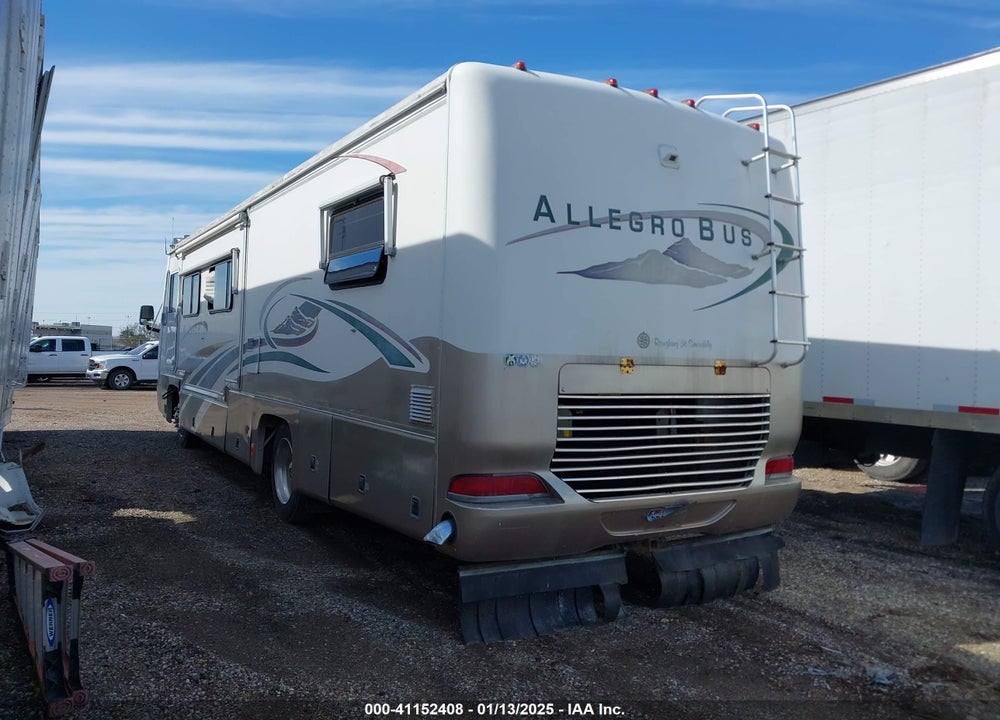 1999 FREIGHTLINER CHASSIS X LINE MOTOR HOME VIN: 4UZ6XFBC0XCB44431