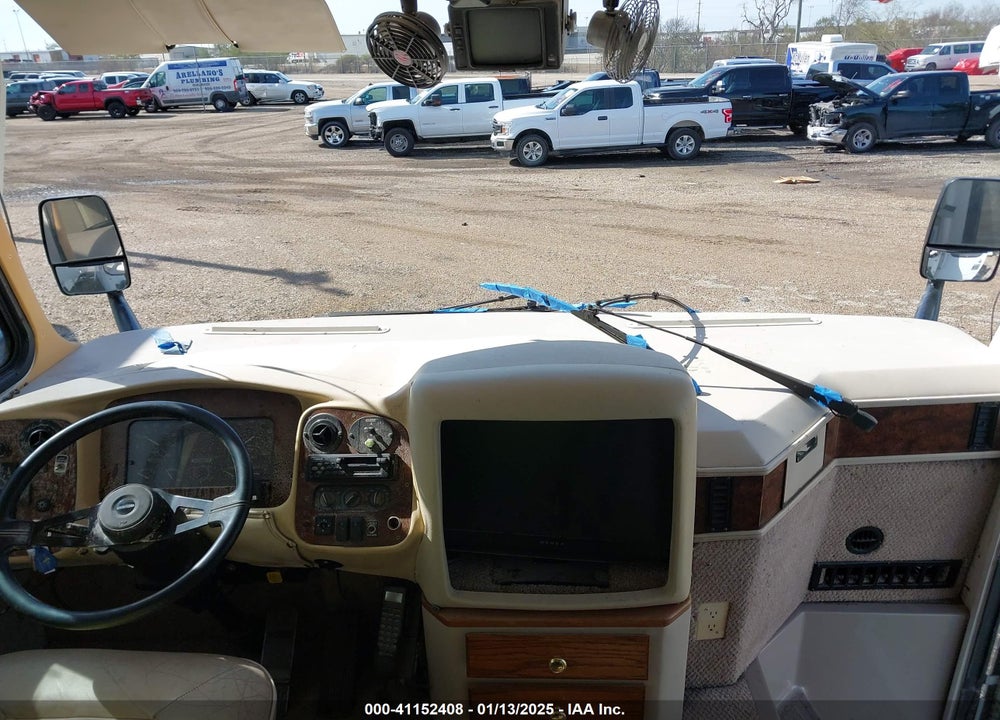 1999 FREIGHTLINER CHASSIS X LINE MOTOR HOME VIN: 4UZ6XFBC0XCB44431