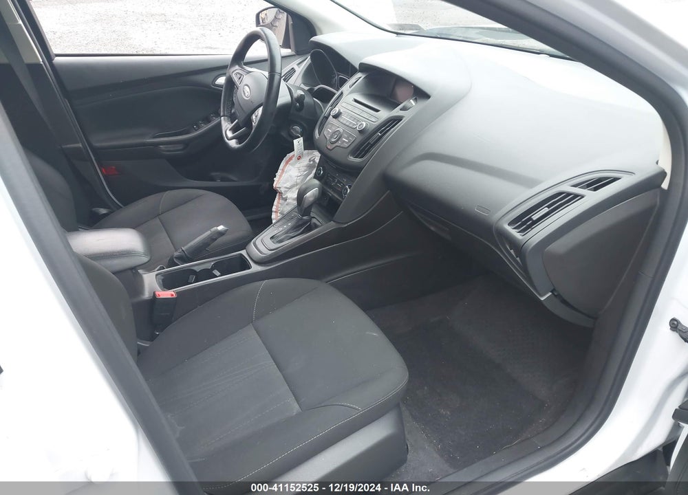 2017 FORD FOCUS SE VIN: 1FADP3F23HL339682