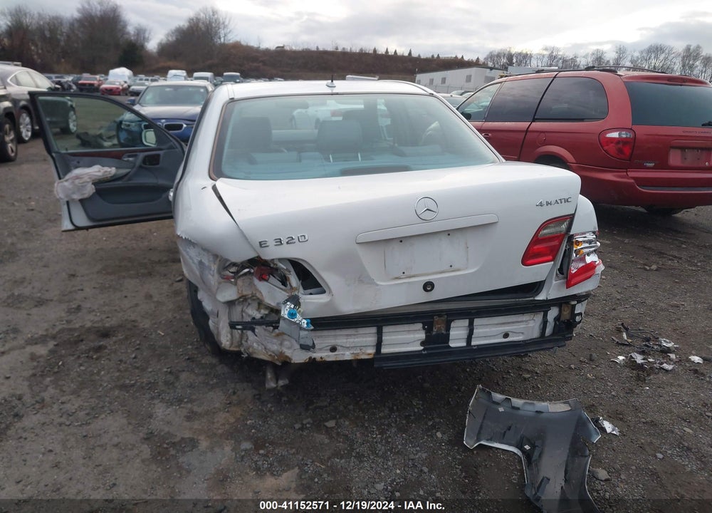 2001 MERCEDES-BENZ E 320 4M VIN: WDBJF82J81X053429