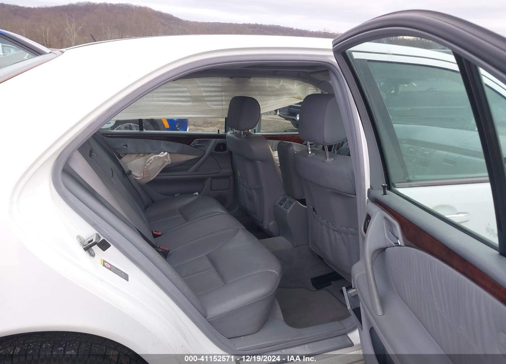 2001 MERCEDES-BENZ E 320 4M VIN: WDBJF82J81X053429