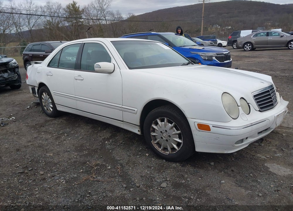 2001 MERCEDES-BENZ E 320 4M VIN: WDBJF82J81X053429