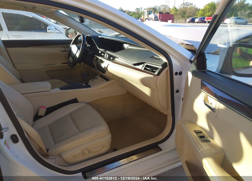 2014 LEXUS ES 350 VIN: JTHBK1GGXE2109829