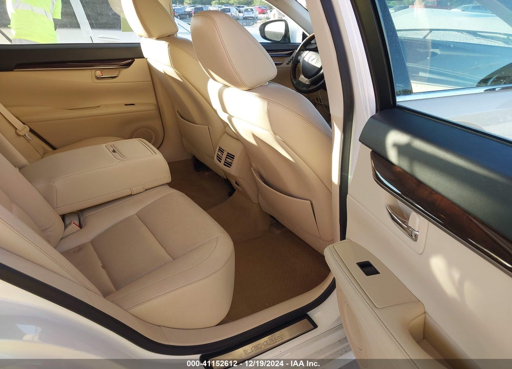 2014 LEXUS ES 350 VIN: JTHBK1GGXE2109829
