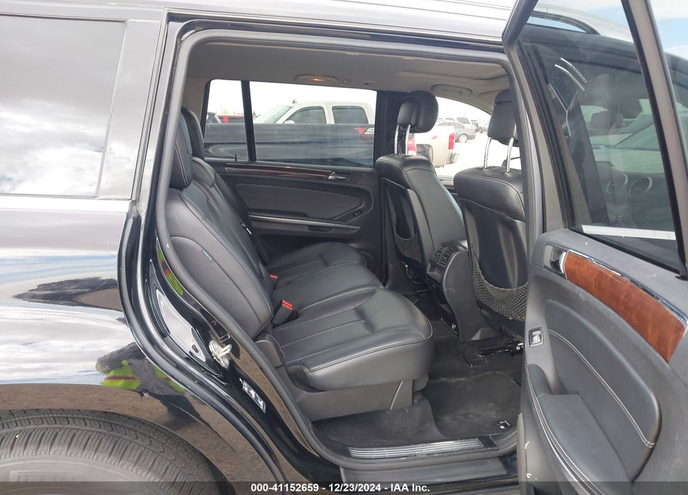 2011 MERCEDES-BENZ GL VIN: 4JGBF7BE6BA650887