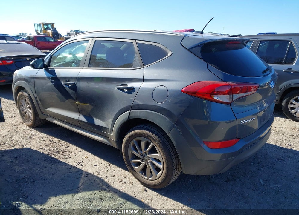 2017 HYUNDAI TUCSON VIN: KM8J33A42HU394048