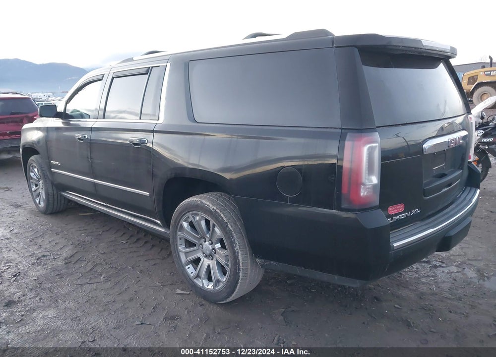 2017 GMC YUKON XL VIN: 1GKS2HKJ3HR293315
