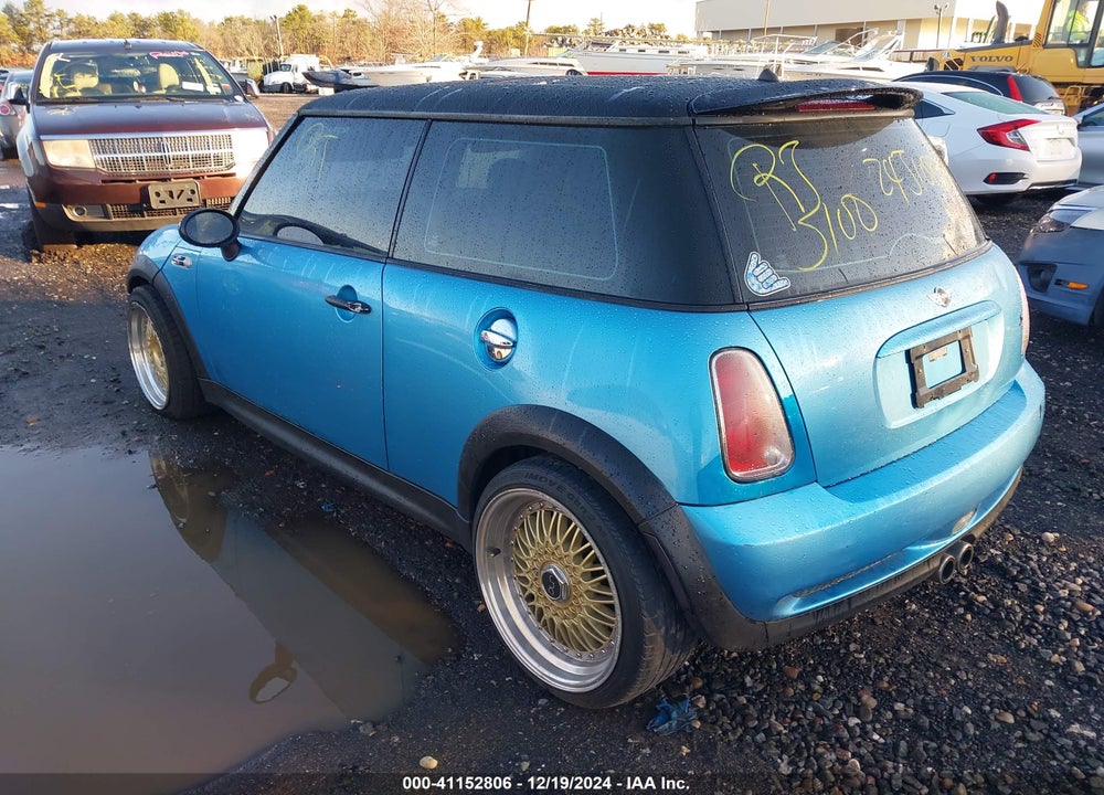2003 MINI COOPER S VIN: WMWRE33453TD59162