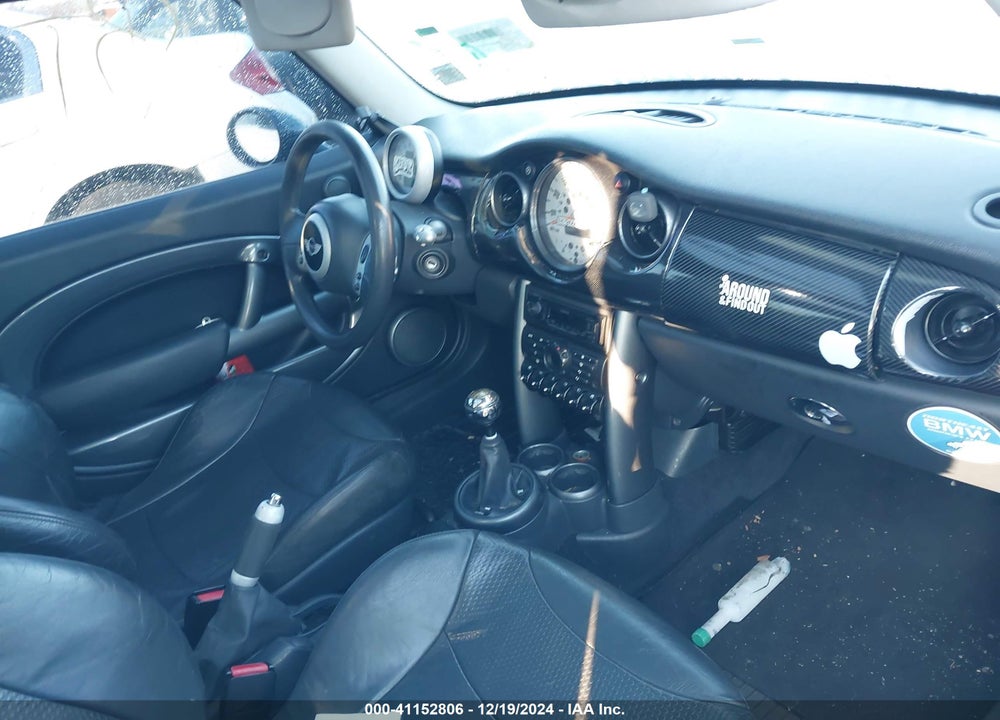 2003 MINI COOPER S VIN: WMWRE33453TD59162