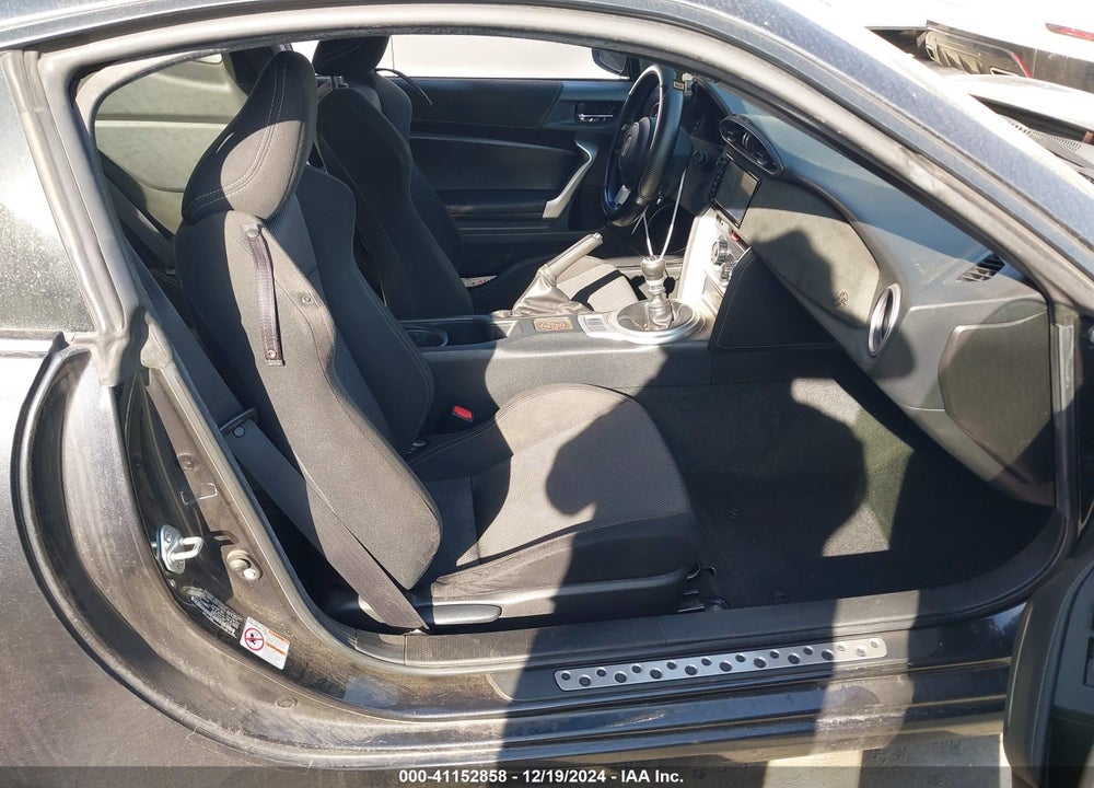 2017 TOYOTA 86 VIN: JF1ZNAA1XH9705455