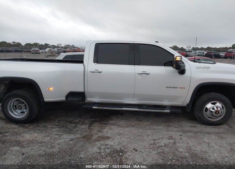 2023 CHEVROLET SILVERADO 3500HD 4WD  LONG BED HIGH COUNTRY VIN: 1GC4YVEY1PF110293