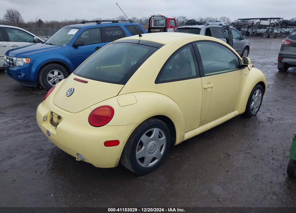 2000 VOLKSWAGEN NEW BEETLE GLX VIN: 3VWDD21C4YM490314