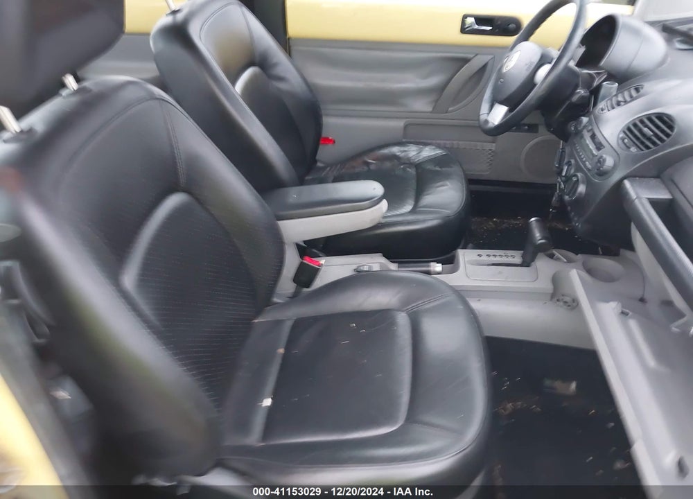 2000 VOLKSWAGEN NEW BEETLE GLX VIN: 3VWDD21C4YM490314
