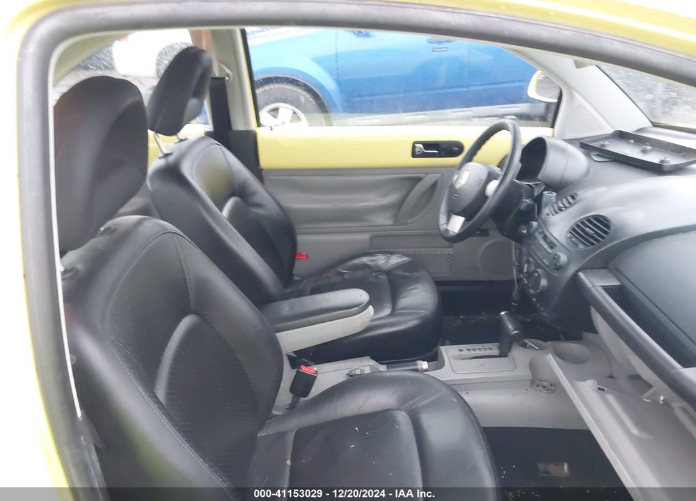 2000 VOLKSWAGEN NEW BEETLE GLX VIN: 3VWDD21C4YM490314