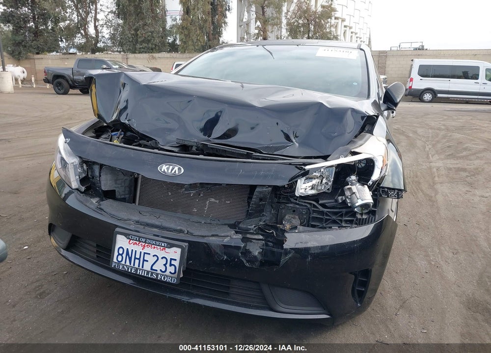 2017 KIA FORTE VIN: KNAFK5A82H5692943