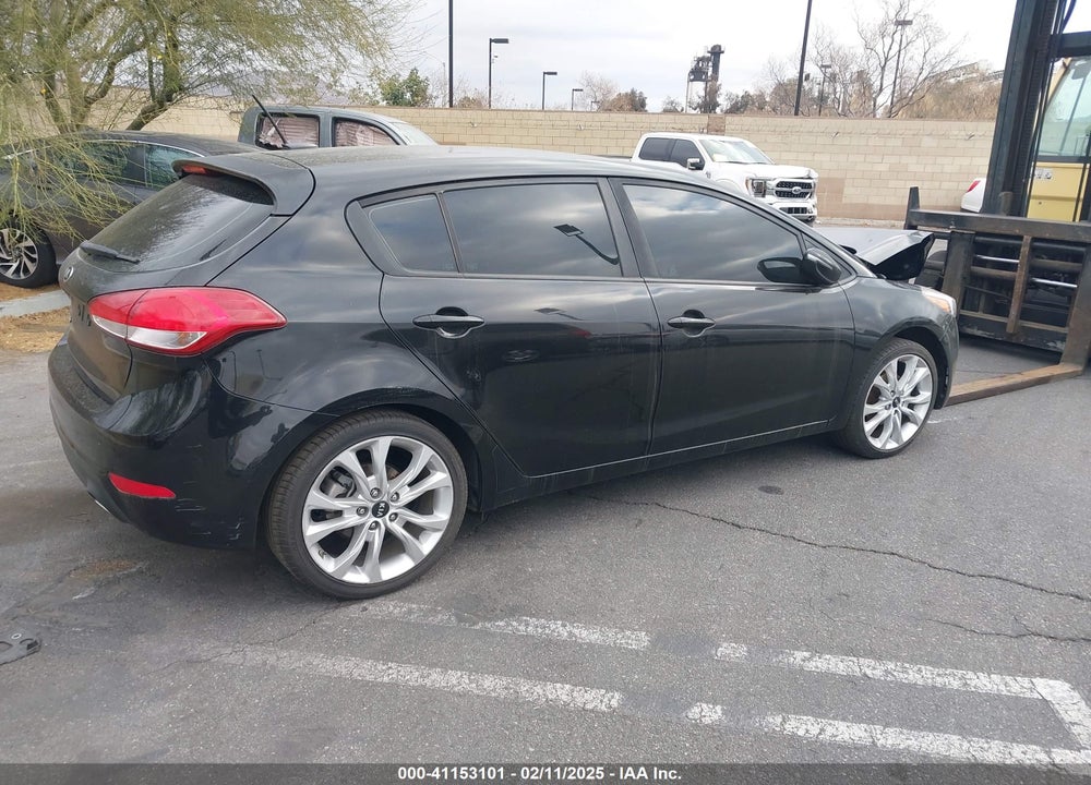 2017 KIA FORTE VIN: KNAFK5A82H5692943