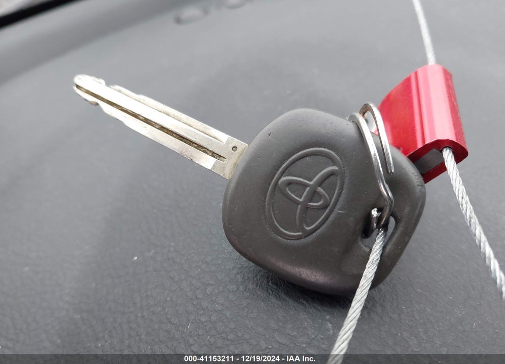 2007 TOYOTA RAV4 LIMITED VIN: JTMZD34V375049323