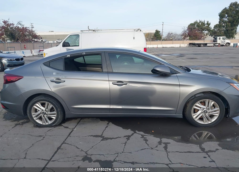 2019 HYUNDAI ELANTRA SEL VIN: 5NPD84LFXKH425541