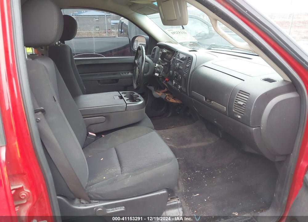 2010 CHEVROLET SILVERADO 1500 LT VIN: 3GCRKSE38AG151990