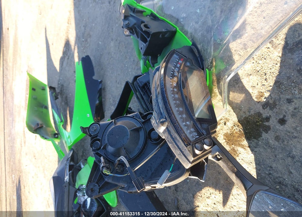 2013 KAWASAKI ZX1000 K VIN: JKAZXCK11DA008189