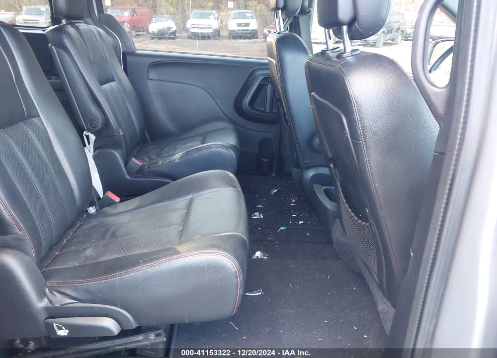 2015 DODGE GRAND CARAVAN R/T VIN: 2C4RDGEG6FR591542